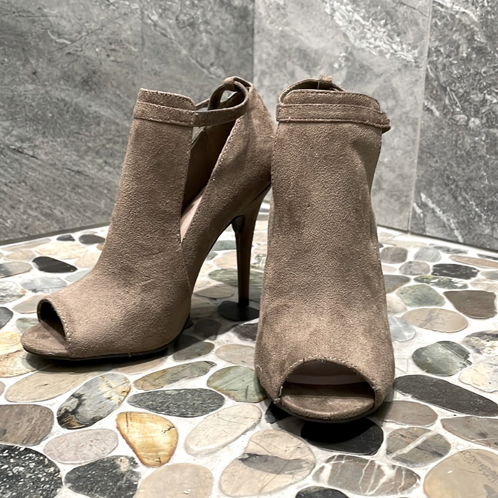 Beige felt high heels